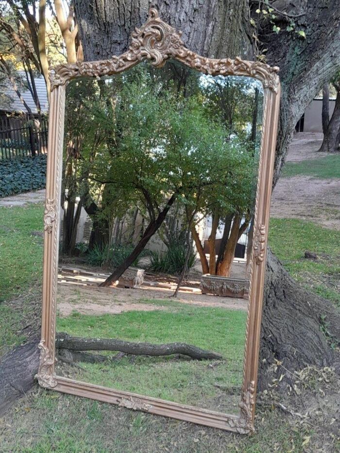 A French Style Ornately Carved and Gilded Bevelled Mirror of Large Proportions - Image 4