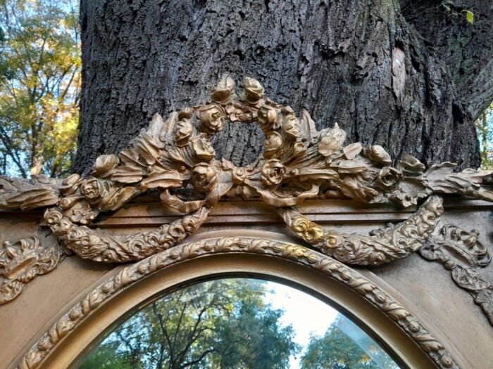 A French Rococo Style Ornately Carved & Gilded Bevelled Mirror - Image 7