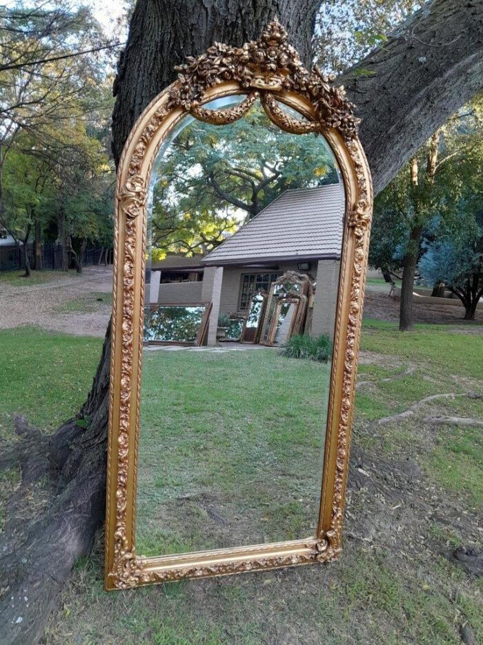 A French Rococo Style Ornately Carved & Gilded Bevelled Mirror - Image 20