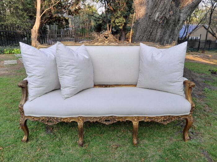 A 20th Century Circa 1950 French Style Ornately Carved Giltwood Settee - Image 3
