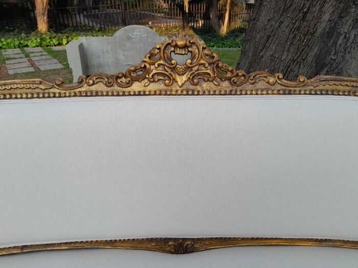 A 20th Century Circa 1950 French Style Ornately Carved Giltwood Settee - Image 9