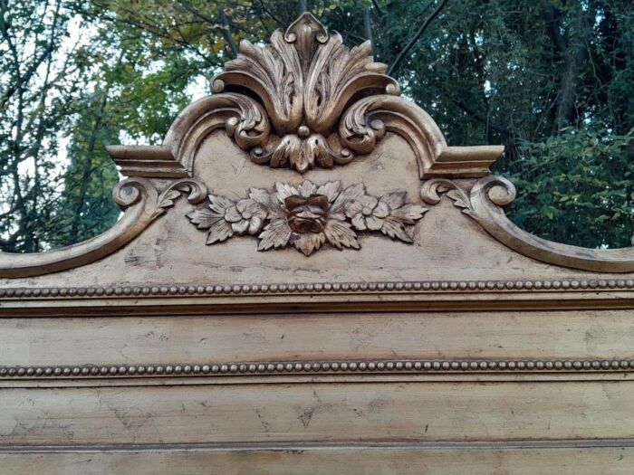 A Massive 20th Century French Style Ornately Carved and Gilded Bevelled Mirror - Image 9