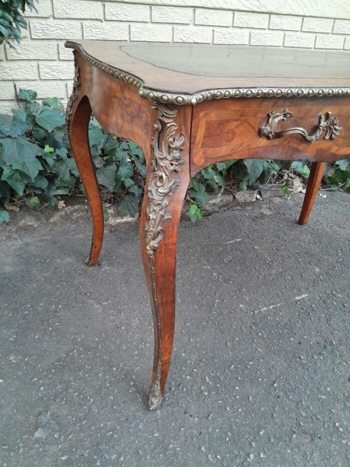A 19th Century Circa 1895 Rare And Original French Walnut Plat Desk With Two Drawers And Gilt Metal Mounts And Original Tooled Leather Top - Image 7
