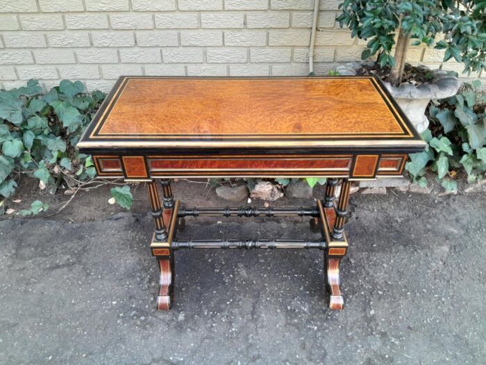 A 19th Century French Burr-Maple And Ebonised Card Table / Drinks Table / Table With Leather Top On Castors - Image 3