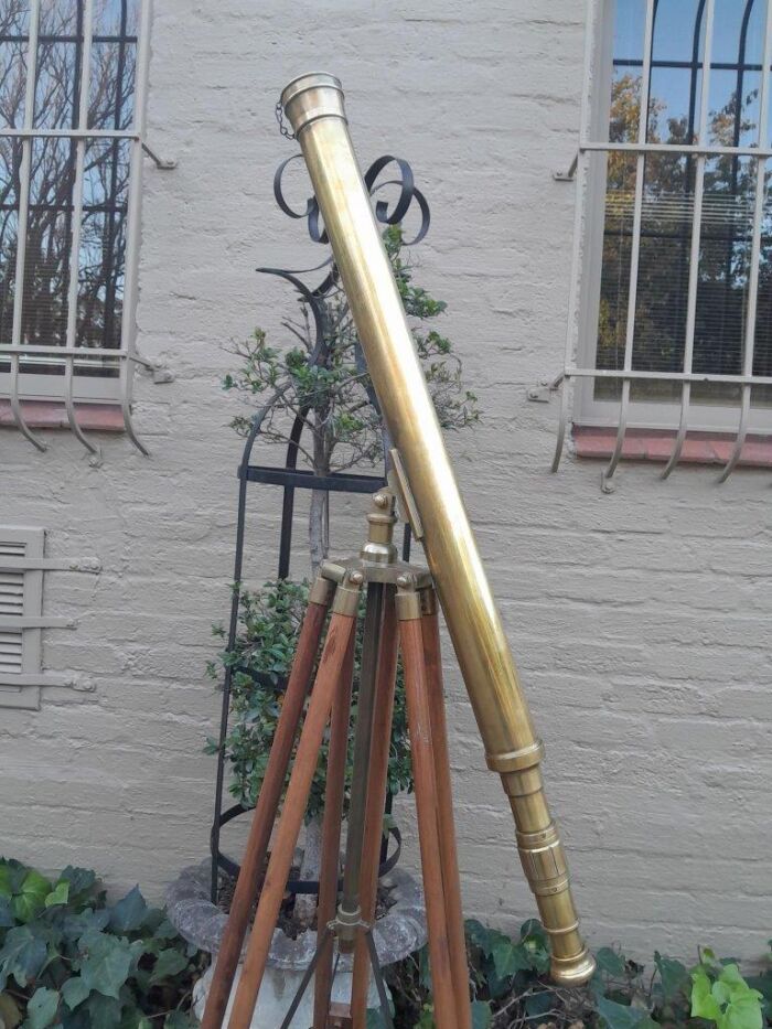 An Early 20th Century English British Ross Brass And Teak Refractor Telescope On Brass And Teak And Brass Base - Image 5