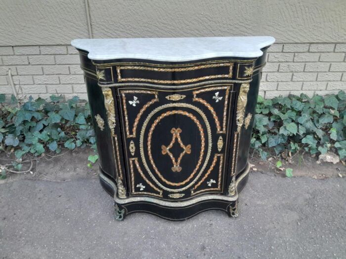 A 19th Century French Credenza With Marquetry Inlay. Mother Of Pearl And Ormolu And White Marble Top - Image 3