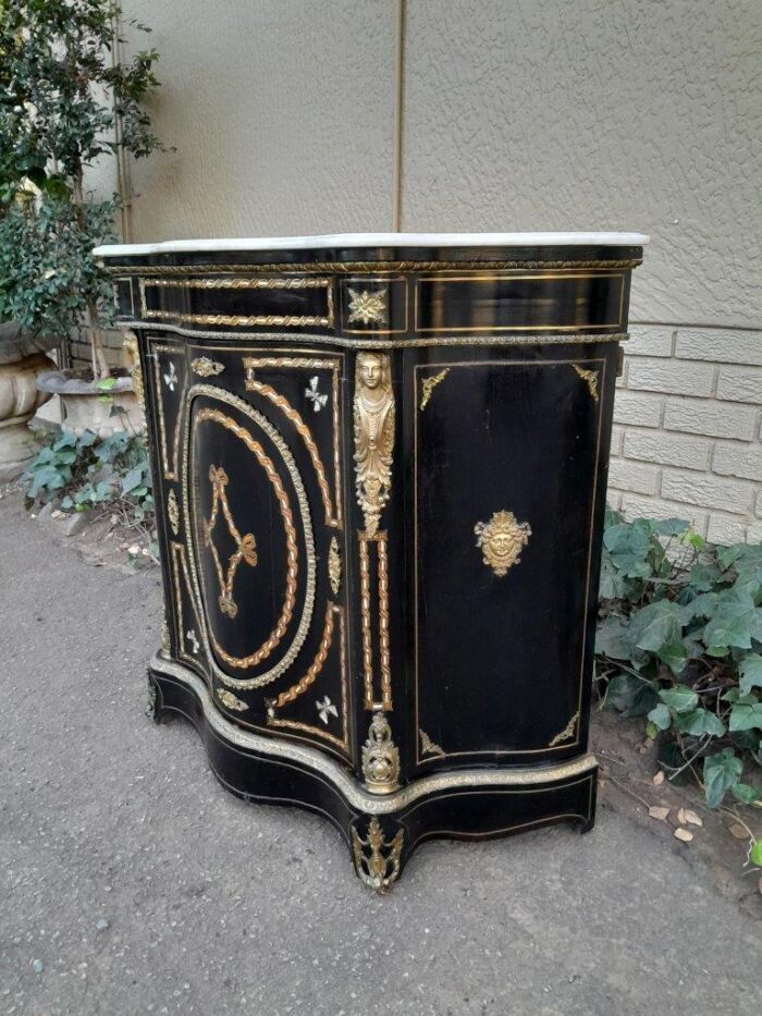 A 19th Century French Credenza With Marquetry Inlay. Mother Of Pearl And Ormolu And White Marble Top - Image 4