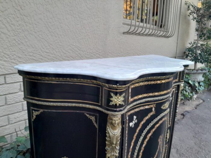 A 19th Century French Credenza With Marquetry Inlay. Mother Of Pearl And Ormolu And White Marble Top - Image 8