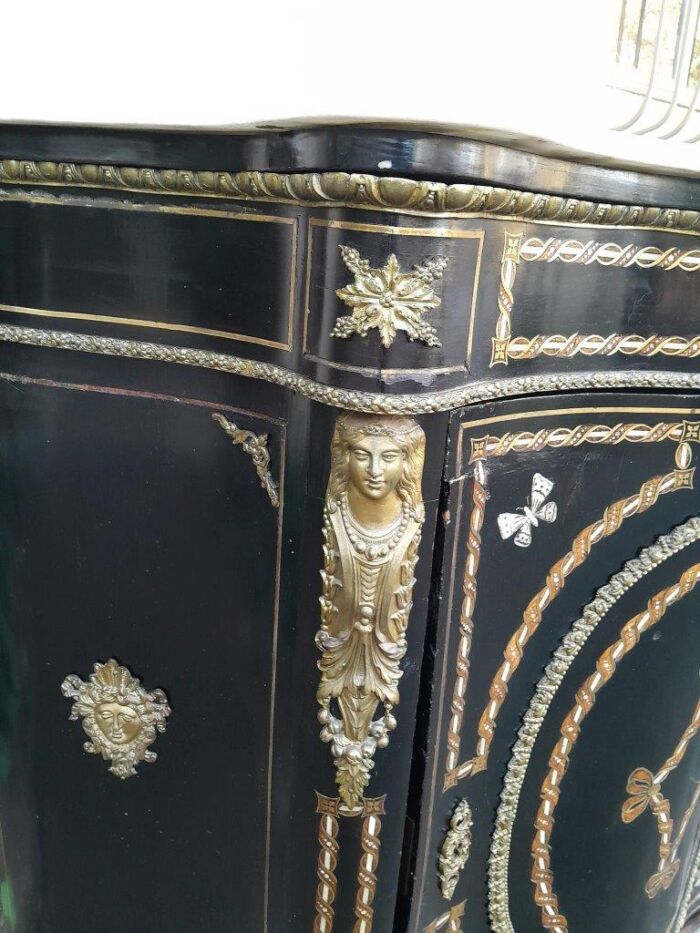 A 19th Century French Credenza With Marquetry Inlay. Mother Of Pearl And Ormolu And White Marble Top - Image 9