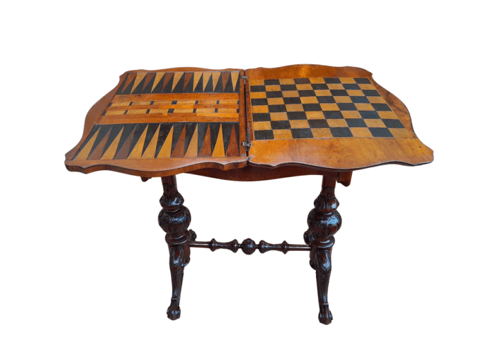 A Late 19th / Early 20th Century Victorian Burr Walnut Chess / Games Table ND