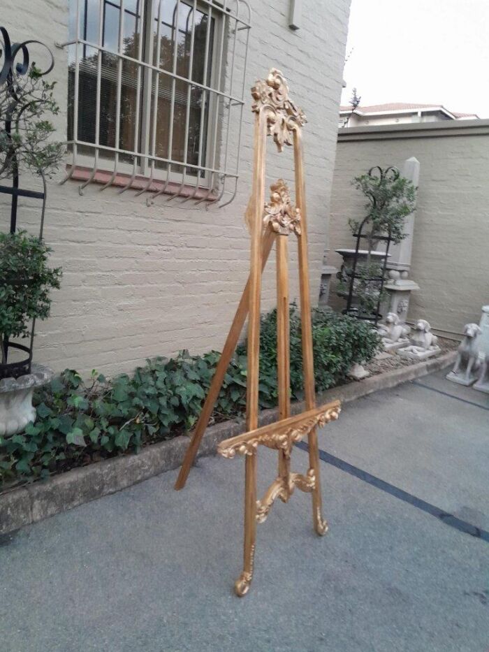A 20th Century Carved Teak and Hand Gilded Easel - Image 5