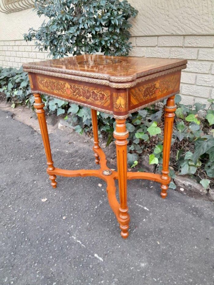 A 20th Century French Style Walnut and Gilt Metal  Games Table with Tooled Leather Top - Image 4
