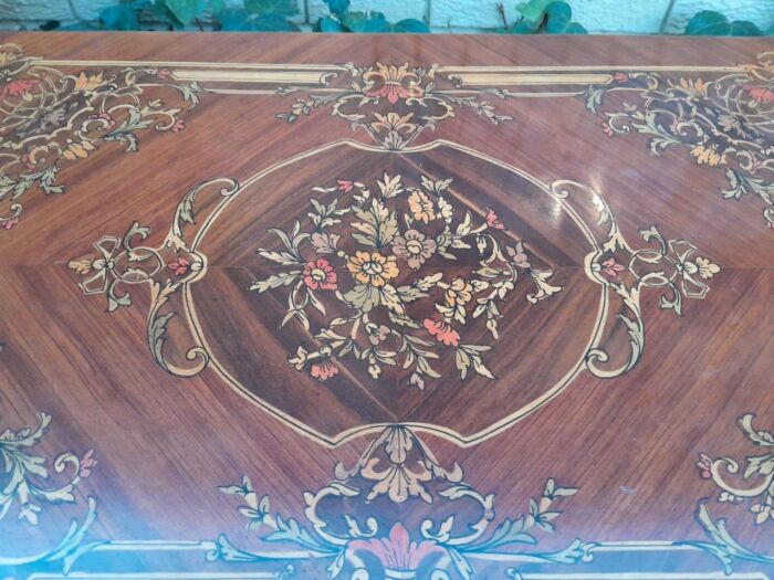 A 20th Century French Style Walnut and Gilt Metal  Games Table with Tooled Leather Top - Image 12
