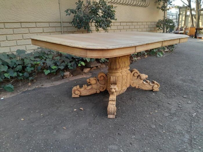 A 19th Century Heavily Carved Oak Extending Table  With Three Extensions - Image 4
