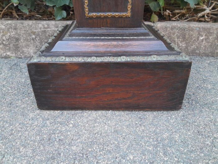 An Antique 19th Century Gilt and Ebonised Pedestal - Image 6