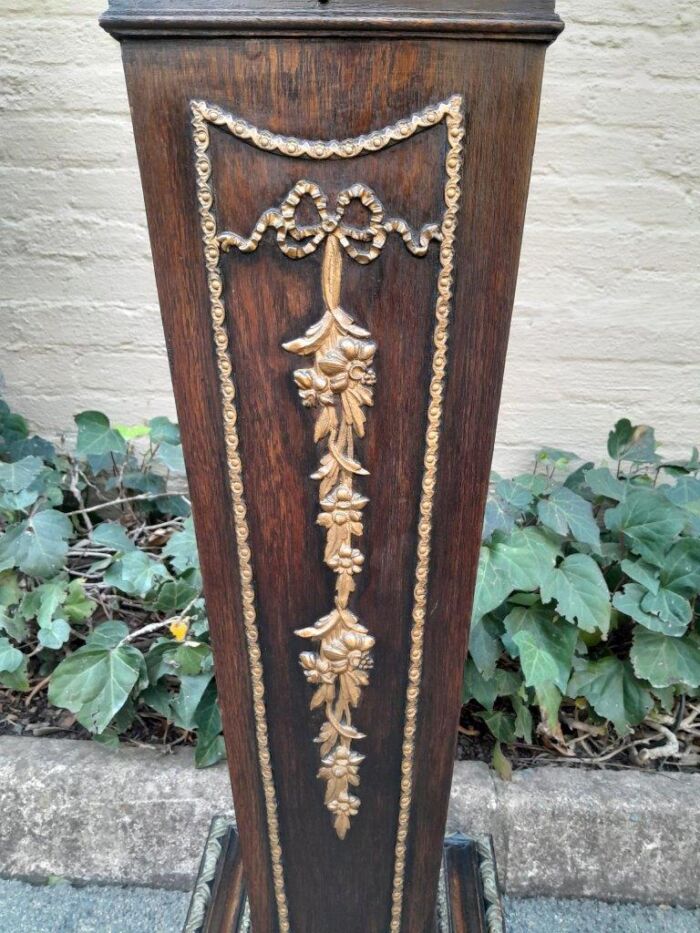 An Antique 19th Century Gilt and Ebonised Pedestal - Image 7