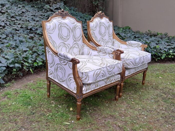 A 20th Century French Style Giltwood Armchairs - Image 5