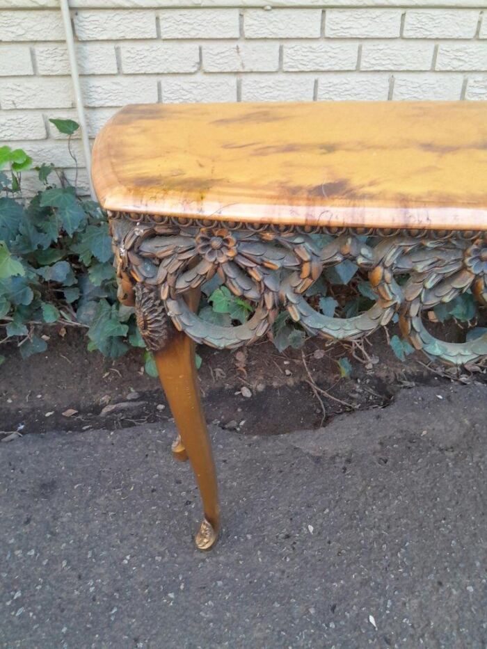 A Mid 20th Century / Circa 1950 Gilt Console Table with Decorative Faux Marble Top - Image 6