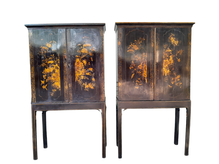 An 18th  / 19th Century Pair of English Chinoiserie Cabinets on Stands