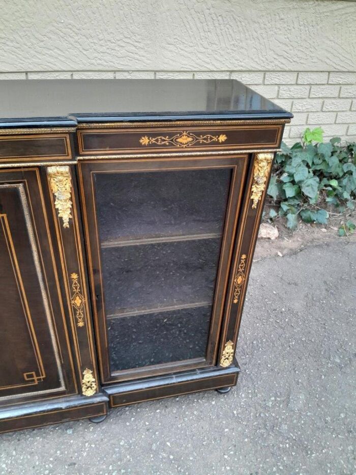 A 19th Century Napoleon III French Walnut Inlaid, Ebonised and Ormolu Credenza / Sideboard / Cabinet with Glazed Doors ND - Image 7