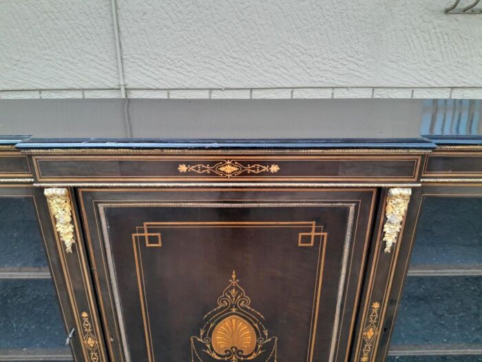 A 19th Century Napoleon III French Walnut Inlaid, Ebonised and Ormolu Credenza / Sideboard / Cabinet with Glazed Doors ND - Image 9