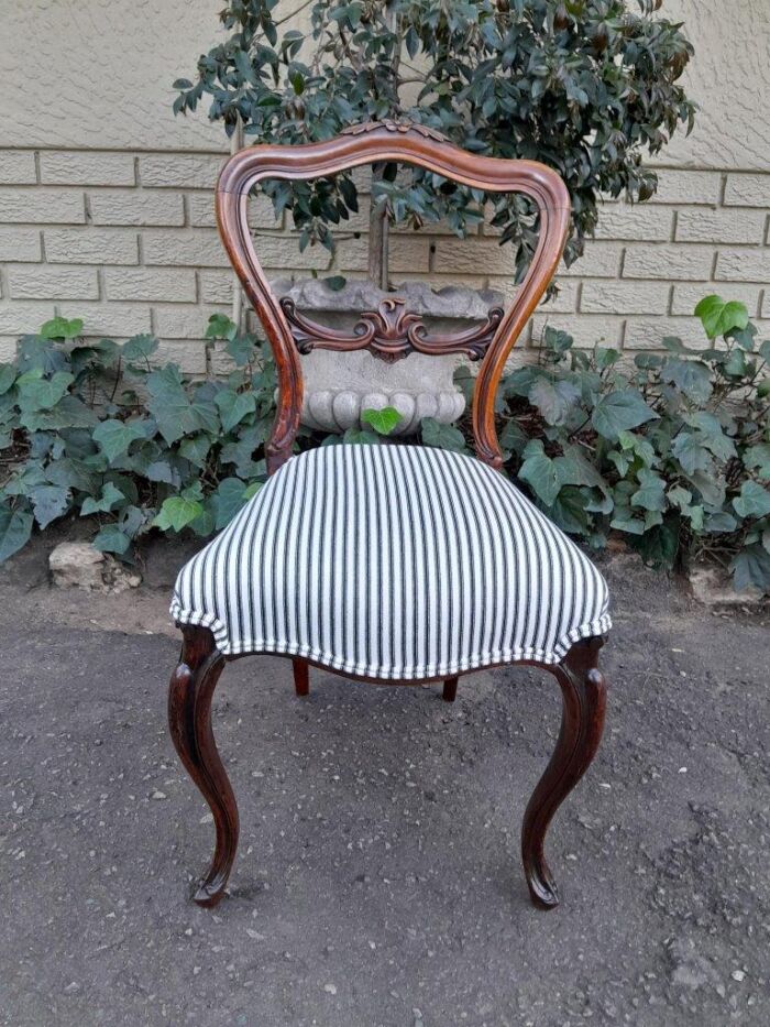 A 19th Century Circa 1880s Pair Of Victorian Mahogany Bustle Back Chairs - Image 6