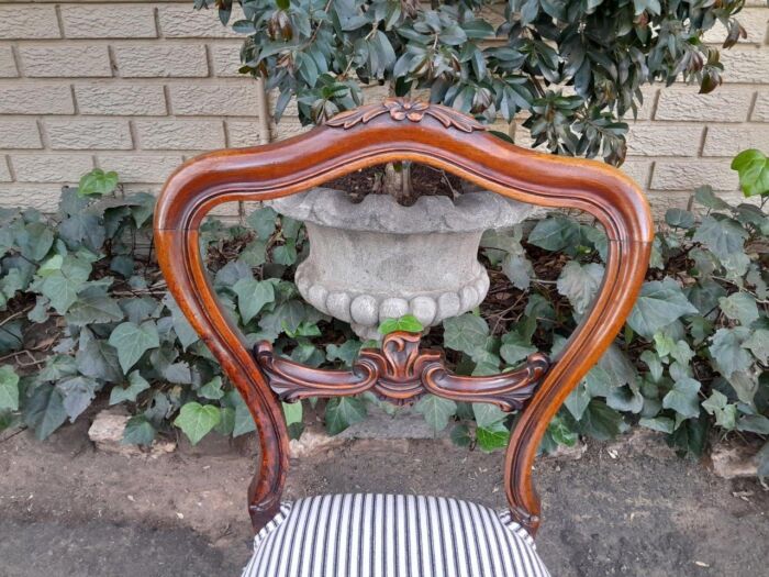 A 19th Century Circa 1880s Pair Of Victorian Mahogany Bustle Back Chairs - Image 9