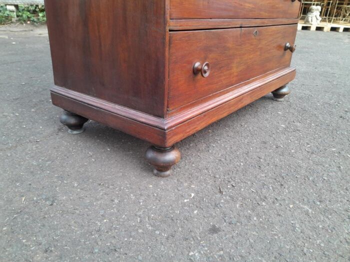A 19TH Century Antique Victorian Mahogany Linen Press With Drawers and Shelves - Image 7