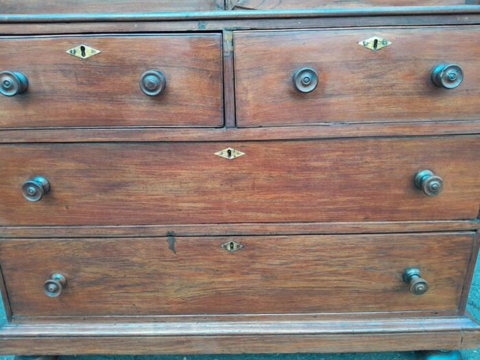 A 19TH Century Antique Victorian Mahogany Linen Press With Drawers and Shelves - Image 13