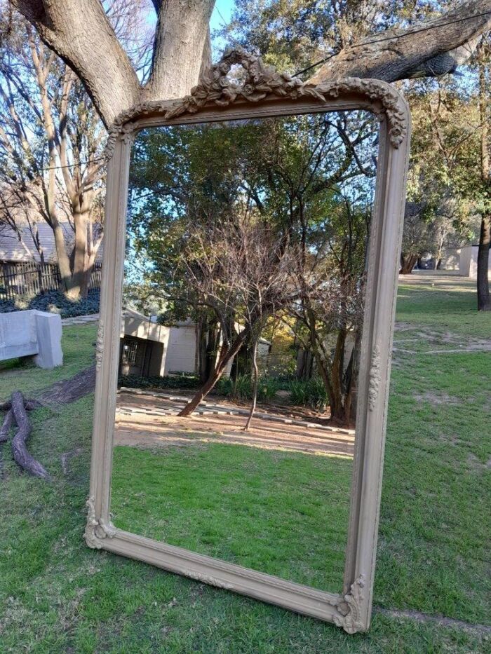 A French Style Ornately Carved Mirror in a Contemporary Finish - Image 4