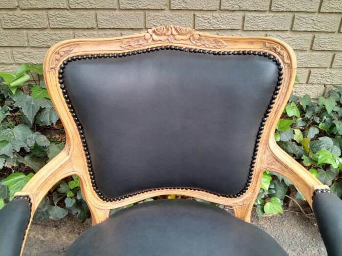 A 20th Century Pair of French Style Carved Fruitwood Armchairs in a Contemporary Bleached Finish and Upholstered in Leather - Image 10