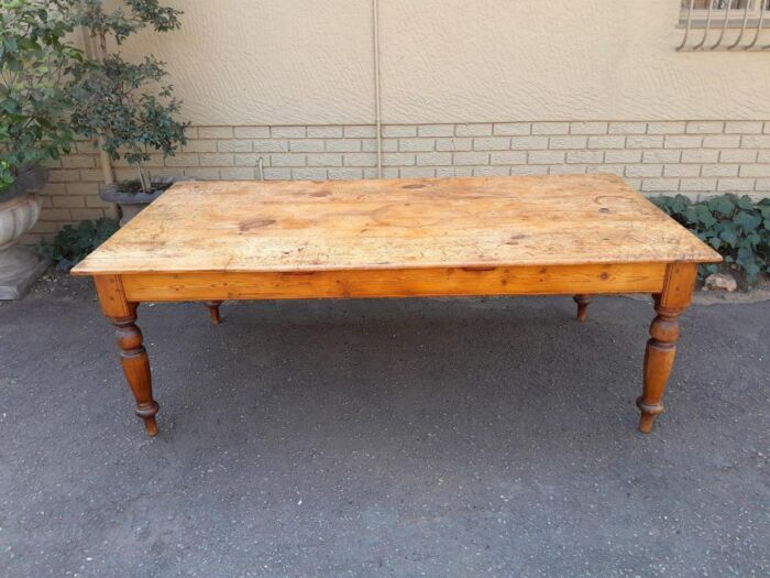 An Antique / 19th Century Cape Wooden Dining / Kitchen Table - Image 2