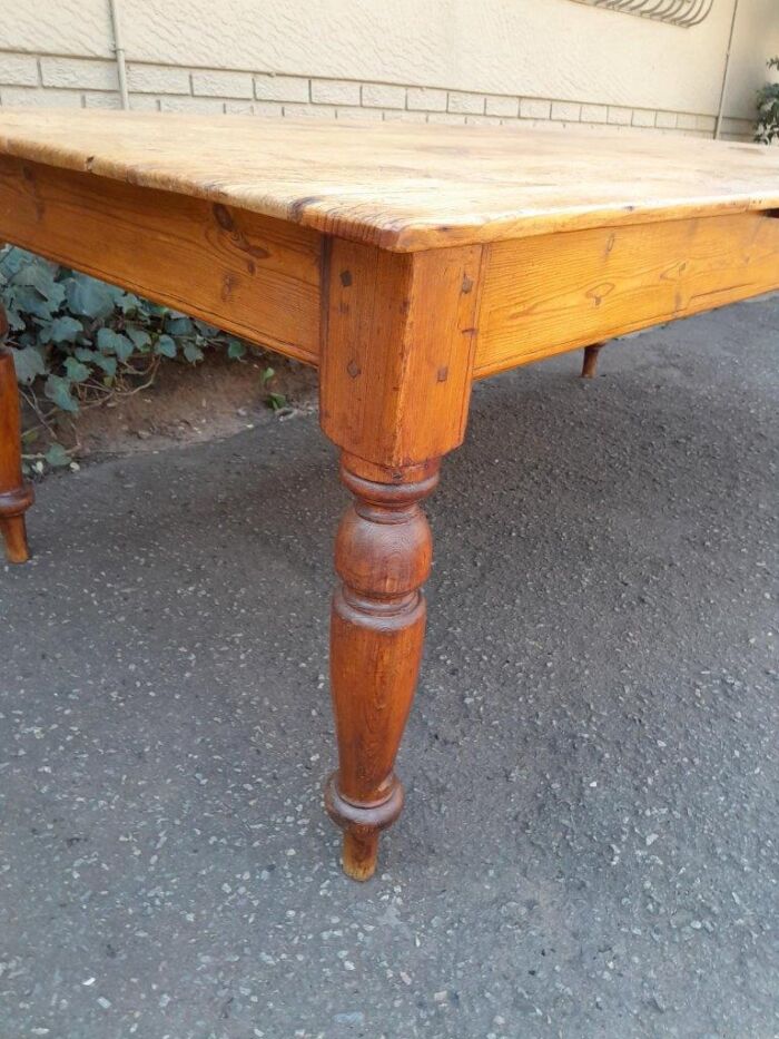 An Antique / 19th Century Cape Wooden Dining / Kitchen Table - Image 7