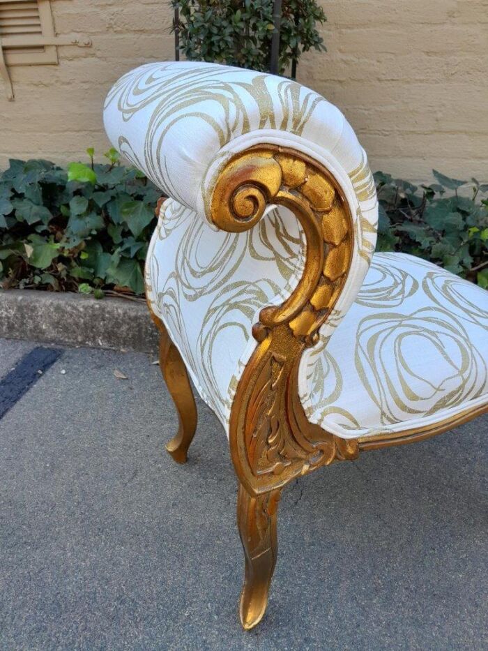 A 20TH Century Carved Giltwood Chair In A Fabric Custom Made For The Crown Collection - Image 6