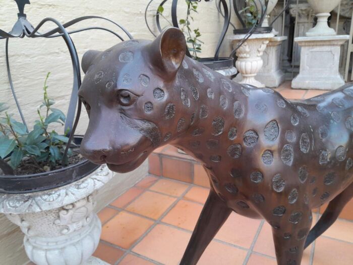 A Rare Pair Of Bronze Cheetah In Figurines Pair In A Patinated Finish ND - Image 8