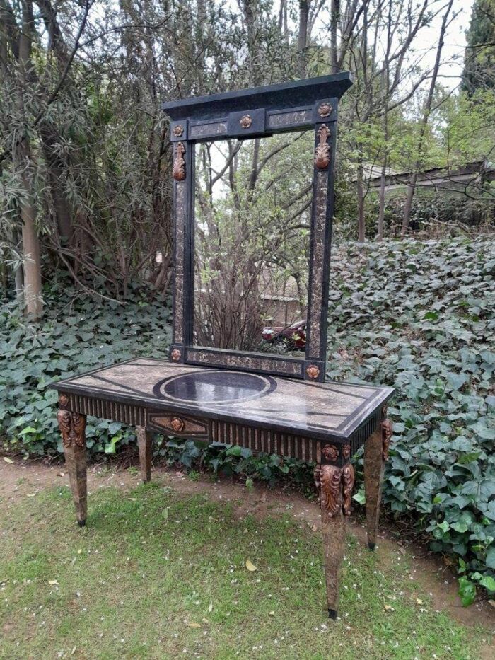 A 20TH Set of Century Maitland Smith Console Table and Mirror with Inlaid Stone Design - Image 4