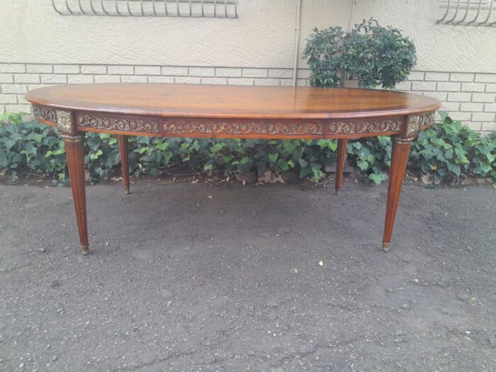 A 20th Century French Style Dining Table with Gold Detail - Image 2