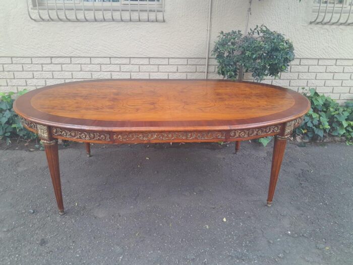 A 20th Century French Style Dining Table with Gold Detail - Image 4