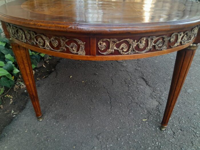 A 20th Century French Style Dining Table with Gold Detail - Image 10