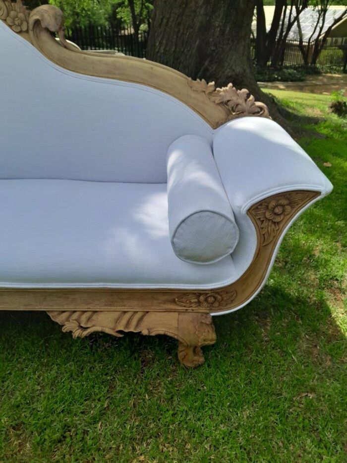 A 20th Century Ornately  Carved Eagle Settee In A Bleached Contemporary Finish Upholstered In A Slubby Linen - Image 5