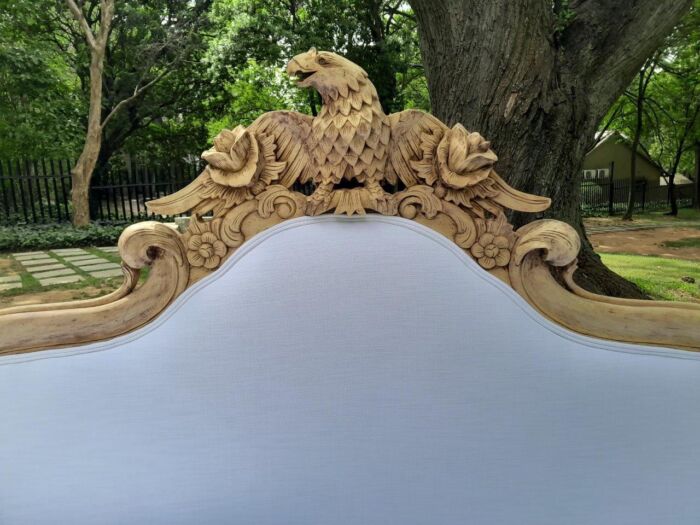 A 20th Century Ornately  Carved Eagle Settee In A Bleached Contemporary Finish Upholstered In A Slubby Linen - Image 7