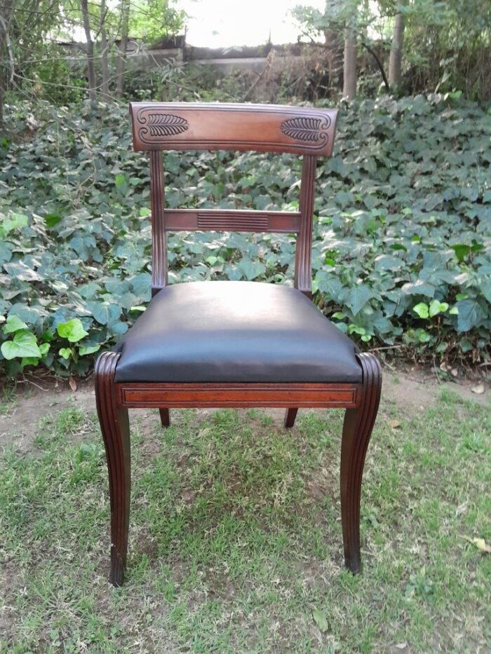 An Antique Late 18th / Early 19th Regency Set of Eight  Mahogany Dining Chairs Upholstered inleather. Comprising: A pair of Carvers and Six Side Chairs - Image 9