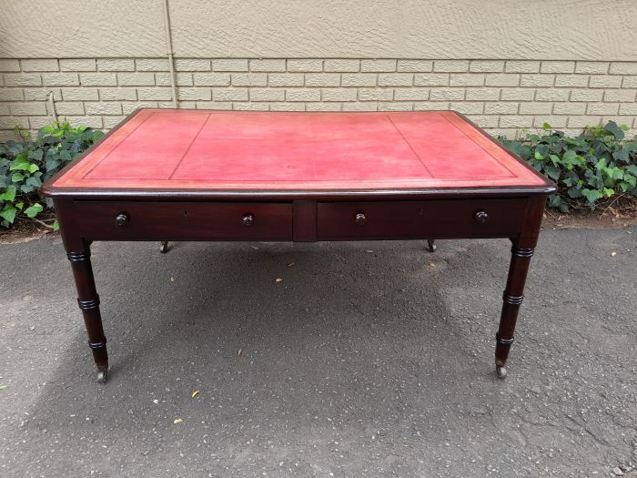 An Antique Early 19th Century George IV Mahogany Writing With Gilt Tooled Leather Top And Drawers With Brass Cap - Image 4
