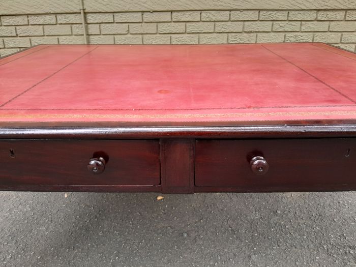 An Antique Early 19th Century George IV Mahogany Writing With Gilt Tooled Leather Top And Drawers With Brass Cap - Image 9