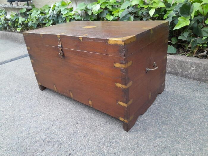 An Early 1900 Anglo Indian Brass Bound Military Campaign Chest with Brass Hardware - Image 4