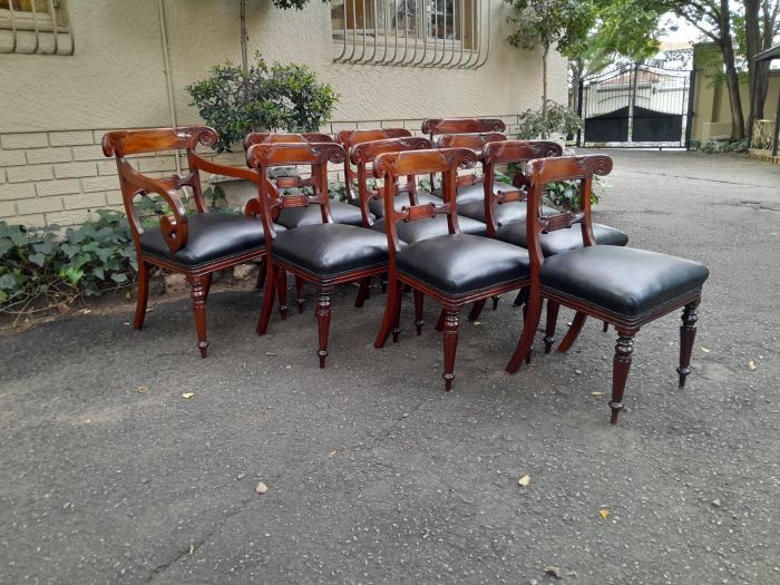 A 20th Century Set of Ten (10) William IV Style Mahogany Dining Chairs Consisting a Pair of Carvers/ Armchairs and Eight Dining Chairs with New Black Leather Upholstery - Image 5