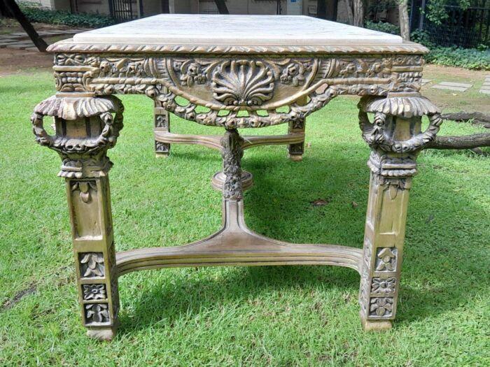 A 20th Century French Style Ornately Carved and Gilded Entrance / Console / Drinks Table with Cream Marble Top - Image 7