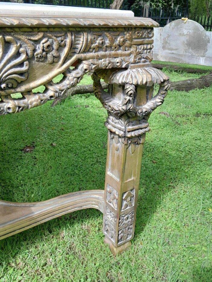A 20th Century French Style Ornately Carved and Gilded Entrance / Console / Drinks Table with Cream Marble Top - Image 8