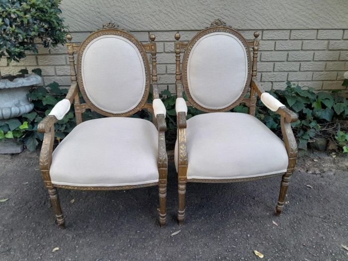 A 20th Century French Louis XV Style Gilded Armchairs - Image 2