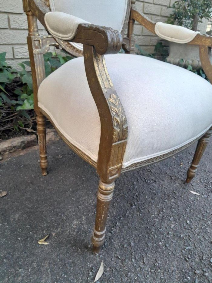 A 20th Century French Louis XV Style Gilded Armchairs - Image 5